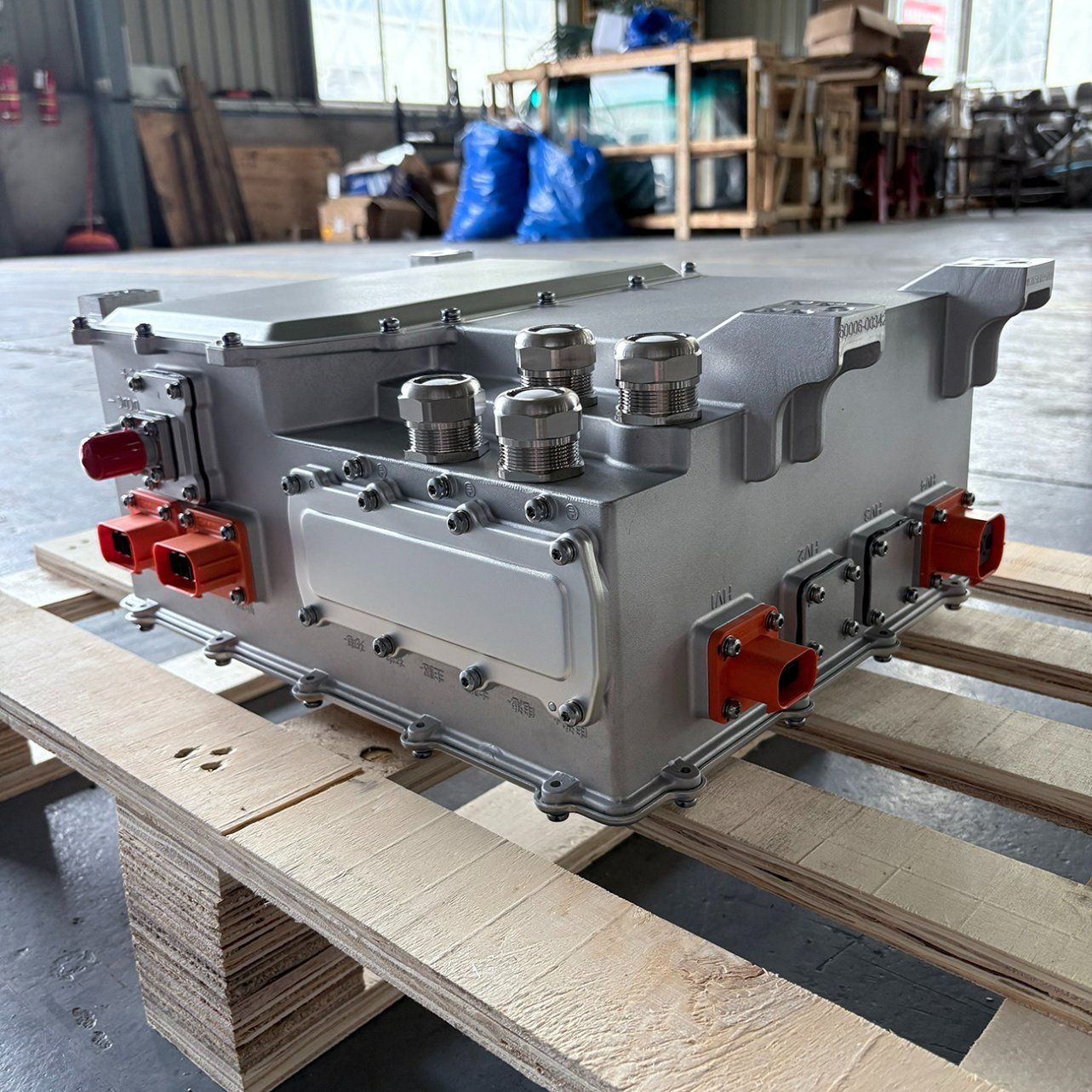 Fábrica da China O controlador DCDC DCDC Four-in-One Fonte de alimentação integrada para novas peças de automóvel Energy é adequado para ônibus de ônibus da cidade 250V-750V