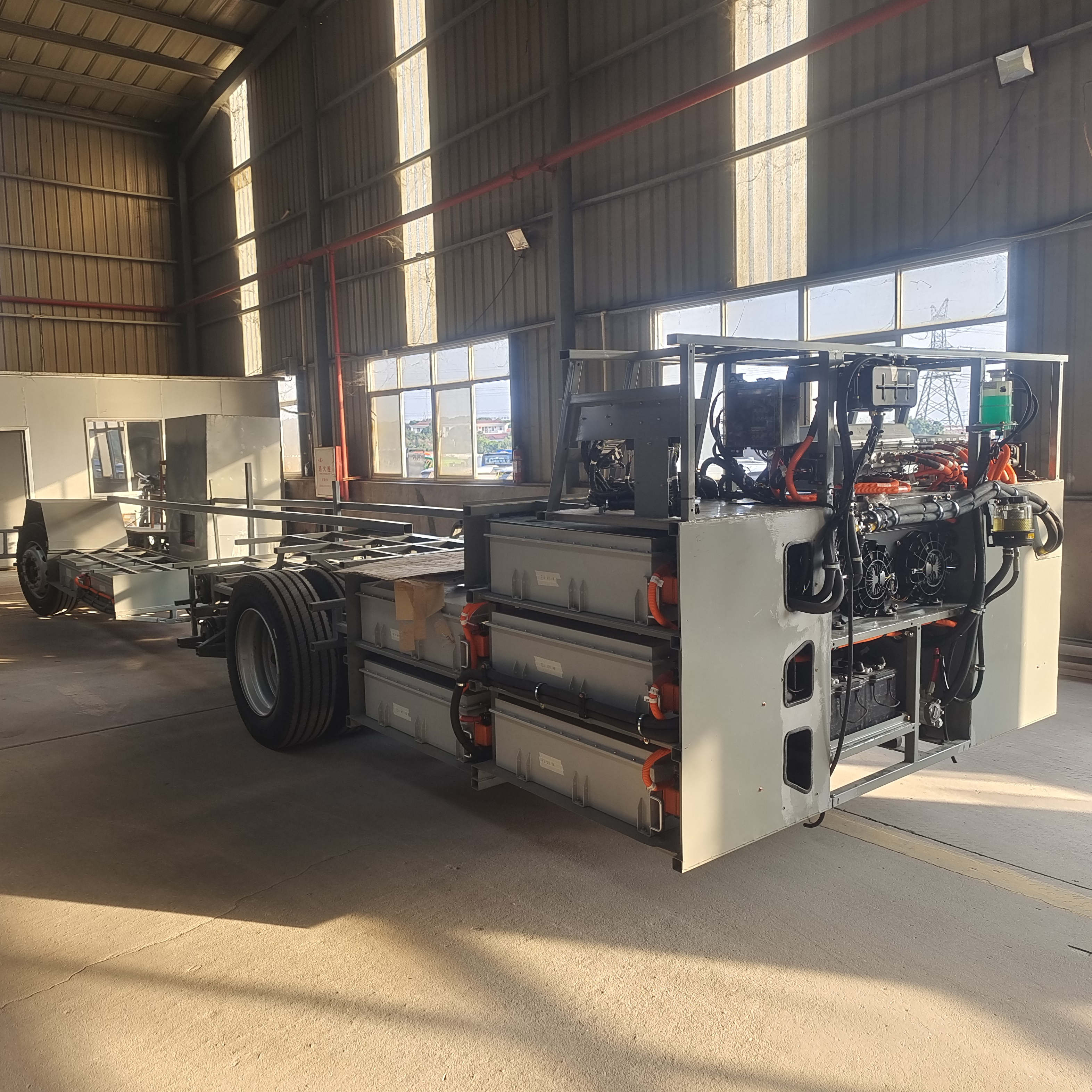 China Factory 12m Electric City Luxury Comuter Bus Chassis Design