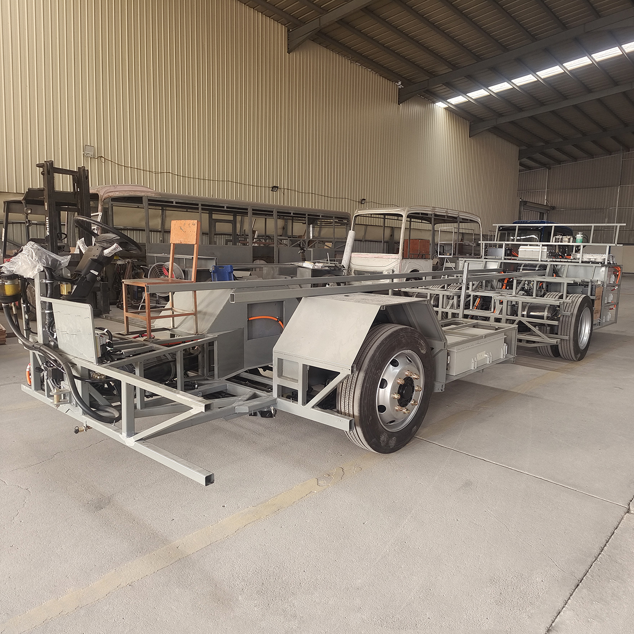 China Factory 8,5m Electric Luxury City Comuter Bus Chassis Chassis