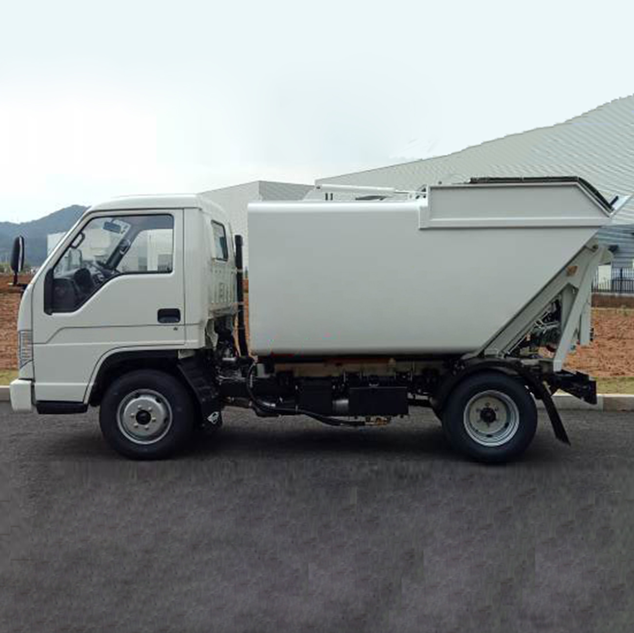 China Factory Descarregar caminhões de saneamento para transporte sustentável de resíduos urbanos