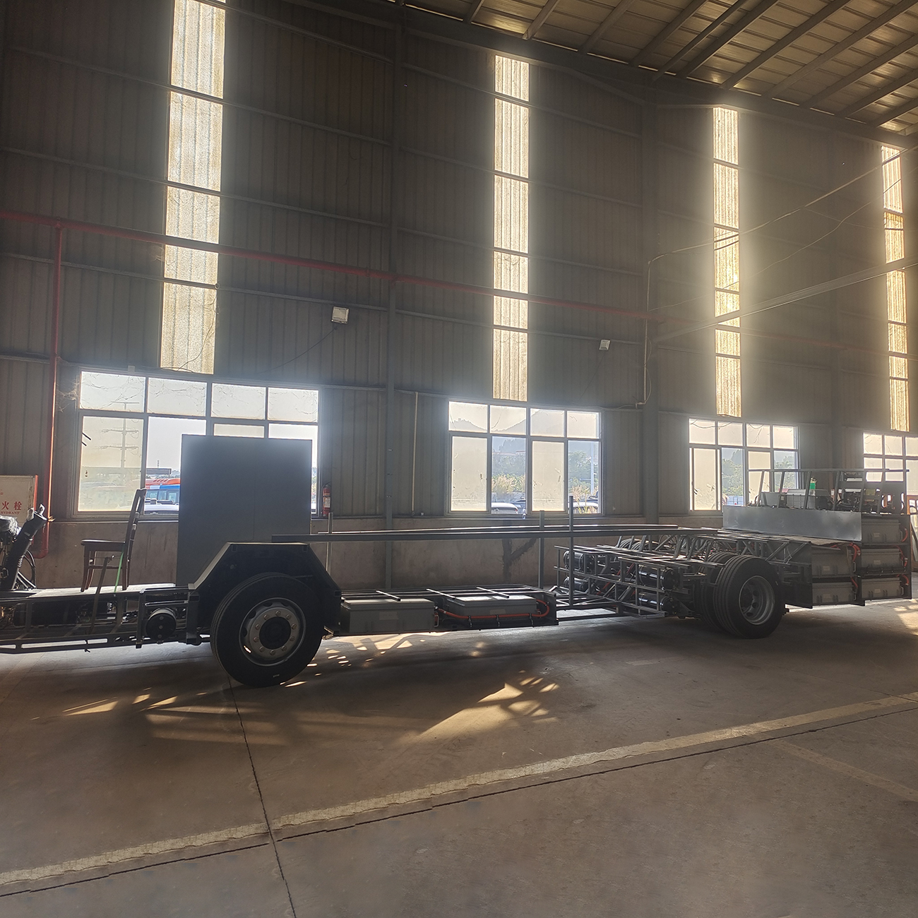 China Factory 12m Electric City Luxury Comuter Bus Chassis Design