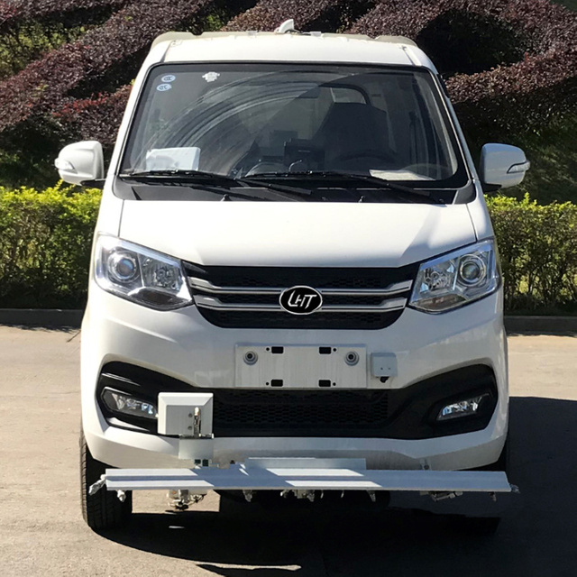 Caminhão de limpeza de água de alta pressão da fábrica da China, equipado com caminhão especial de saneamento de tecnologia de pulverização avançada caminhão especial