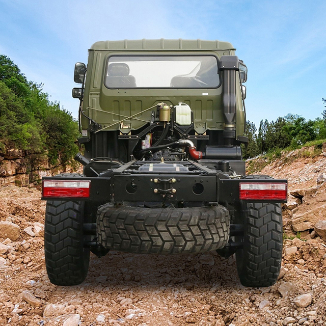 China Factory 4x4 9 toneladas Plataforma civil Chassi de caminhão civil especial