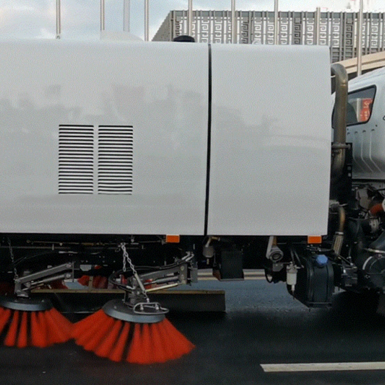 China Factory Road Cleaning Sweeper Sanitment Truck