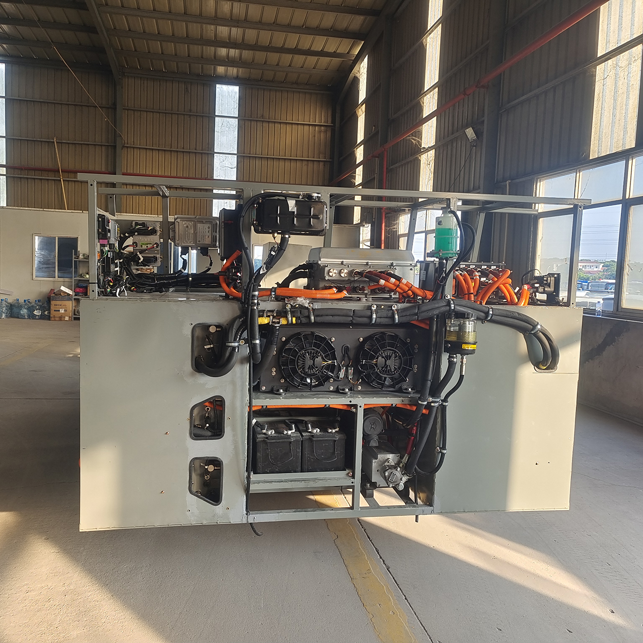 China Factory 12m Electric City Luxury Comuter Bus Chassis Design